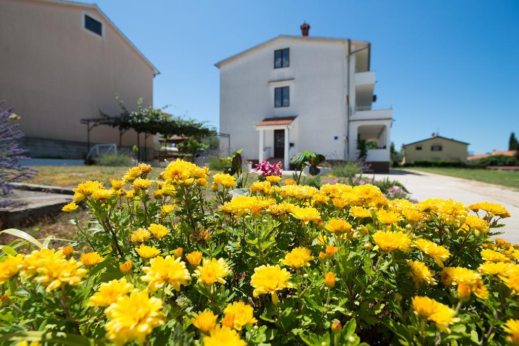 Apartments Zdenka Rovinjsko Selo Extérieur photo